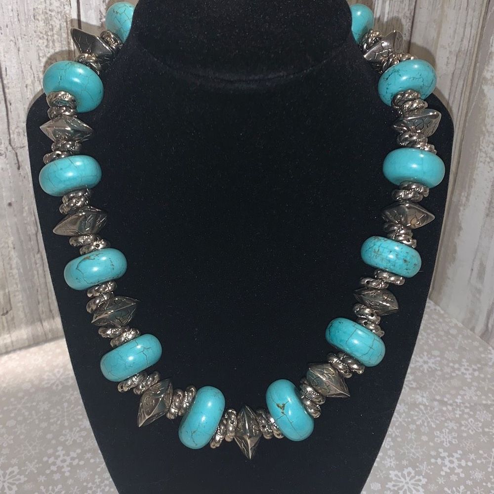 Vintage Turquoise and Silver Beaded Necklace